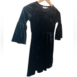 The Children’s Place Black Velvet Bell Sleeve Dress | Girls M 7/8